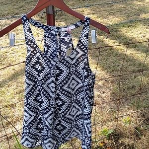 Skies are Blue geometric print size xsmall